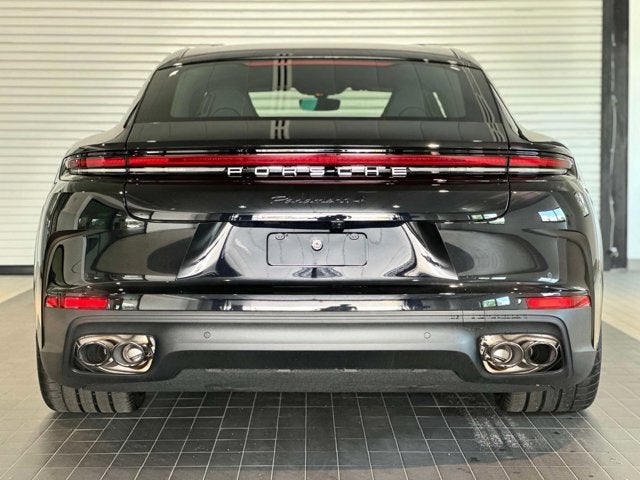 2025 Porsche Panamera 4