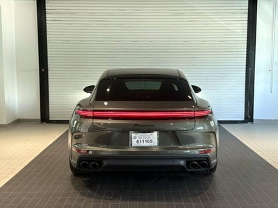 2025 Porsche Panamera Base