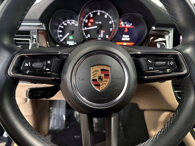2022 Porsche Macan Base