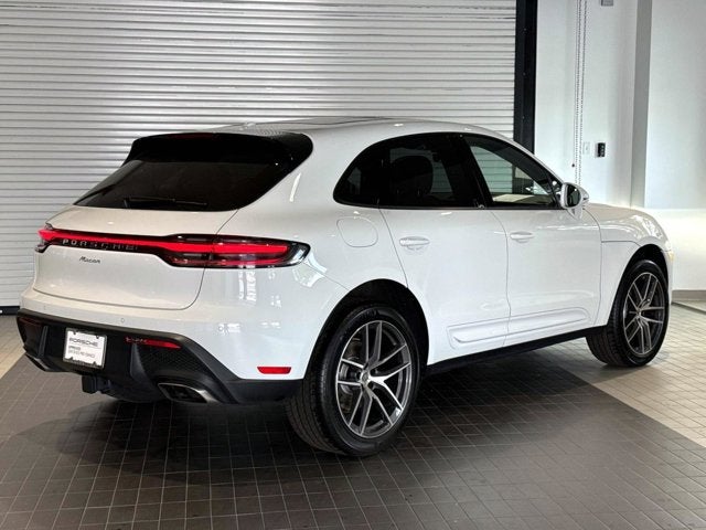 2026 Porsche Macan Base