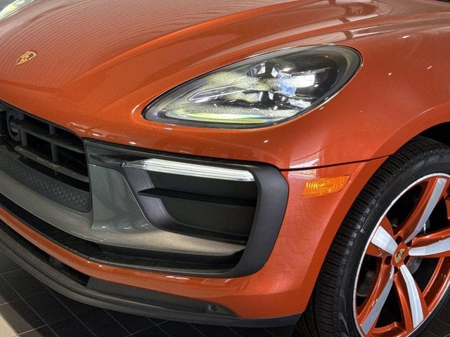 2025 Porsche Macan T