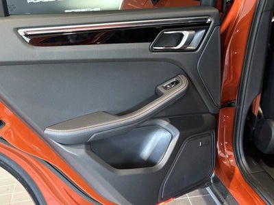 2025 Porsche Macan T