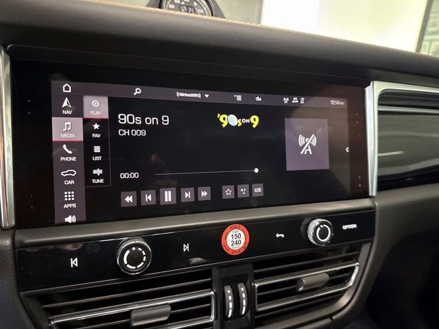 2025 Porsche Macan T