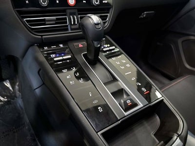 2025 Porsche Macan T