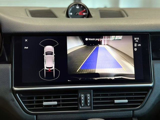 2022 Porsche Cayenne Base