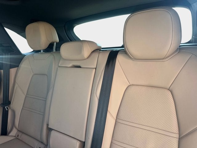 2023 Porsche Cayenne Base