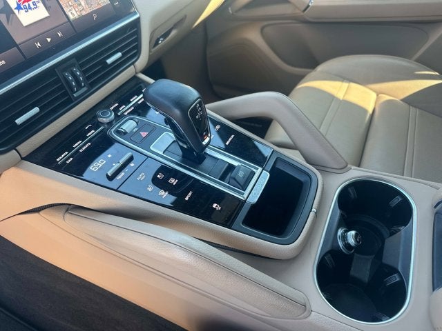 2023 Porsche Cayenne Base