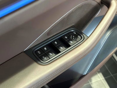 2024 Porsche Macan Electric 4