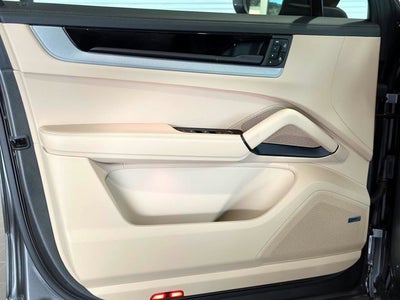 2025 Porsche Cayenne E-Hybrid