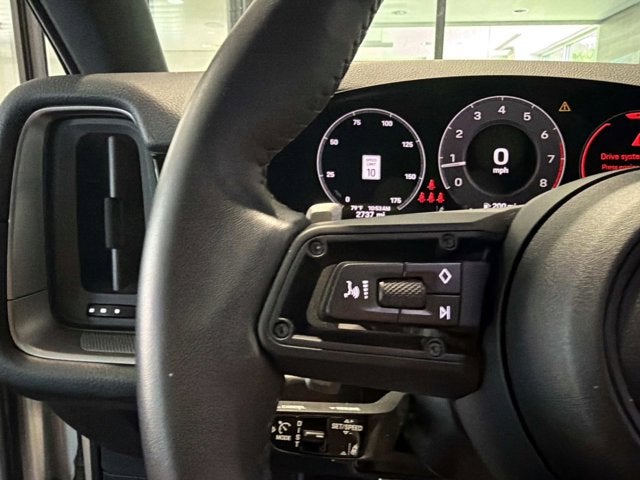 2025 Porsche Cayenne Base