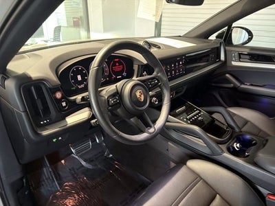 2025 Porsche Cayenne Base